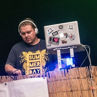 Danny Djzavik Zavadil