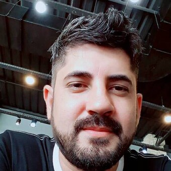 Adriano Silva