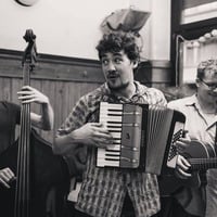 Studiobesuch @ Radio X: Livesession mit LA POCHE A TROU by Radio X Interviews