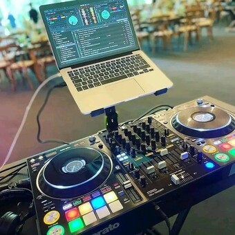 Đəəjay &AElig;r&ntilde;&oelig;ļđ