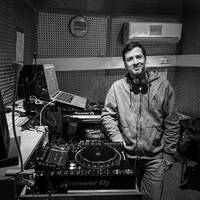 ROBERT WONG - ROB B - DnB, RuFFM, DJ - AIRFORCEWONG - Film, Drohne, Videographer - Frankfurt - [ GERMANY ] by Radio X Interviews