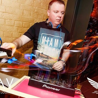 Deejay Dee (Gold Coast)