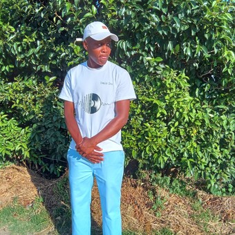 Limpho "Unkle Dee" Lipholo