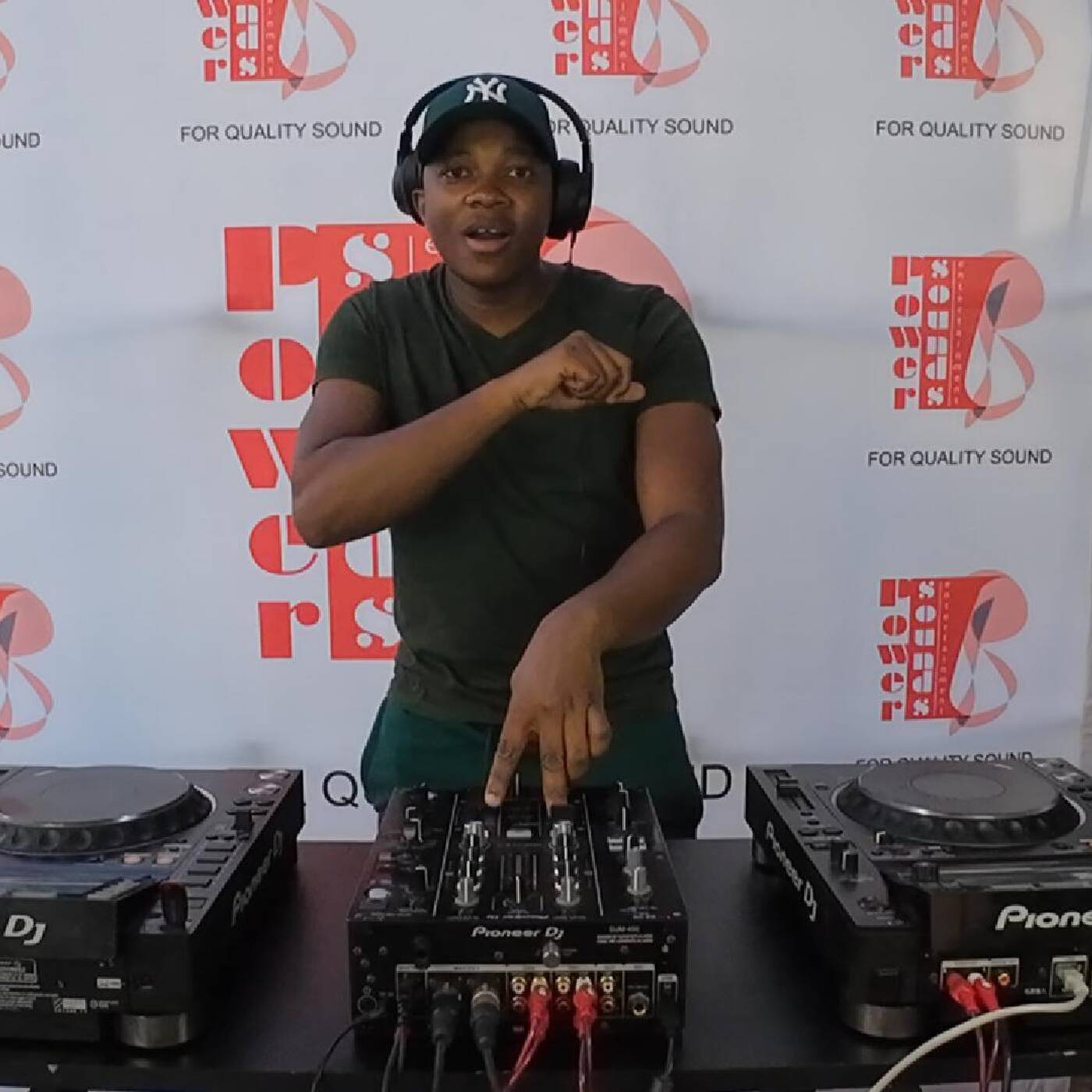 Feel the beat with DJ Lindz' ultimate dance tunes episode artwork