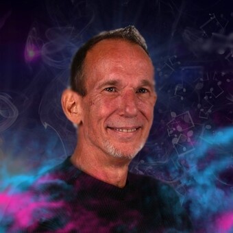 R&otilde;&otilde;l Over