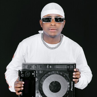 DJ-MAYUNGA
