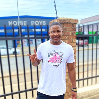 Michael Revaldo Arries