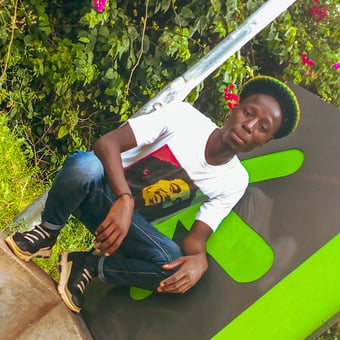 Champ&eacute;&eacute;h mn&agrave;m&agrave;ng&agrave;m&agrave;ic&agrave;