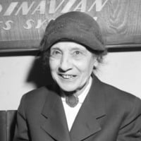 GPH06: Lise Meitner - Die erste Frau, die in Deutschland eine Physikprofessur erhält by Gleichstellungspodcast der HAWK