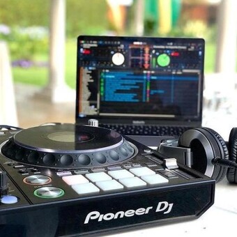 Deejay trigger"the boom blast"