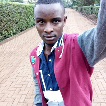 T&ouml;&ntilde;y &Ccedil;ruz