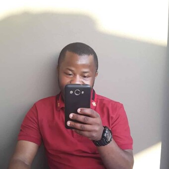 Itumeleng Hout