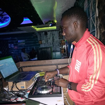 DEEJAY TEMPO 254
