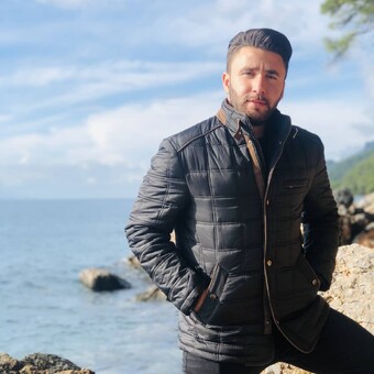 H&uuml;rkan Demirkaya