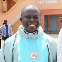 Enseignement; La mission des anges dans le combat spirituel (Père Bienvenu DJEA) by Radio Espoir