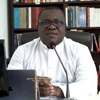 Enseignement: Seigneur, n'y a-t-il que peu de gens qui soient sauvés (Père P. SIALLOU KONAN) by Radio Espoir