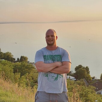 D&aacute;vid Zsolt T&oacute;th