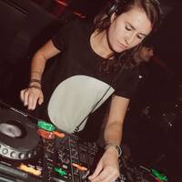 ALLESZINS by Elisabeth Barber