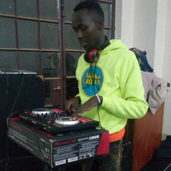 Vdj Gogez (thee_pocatelli)