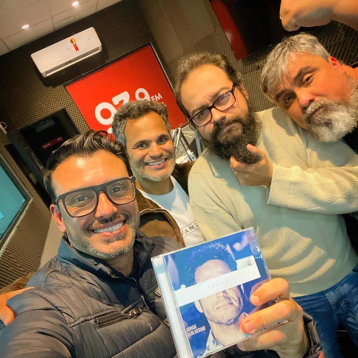JORGE GUILHERME (Cantor, Compositor) episode artwork