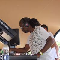 The 'Too Funky' show w / Pat Steele RealHouseRadio by Patrick Steele