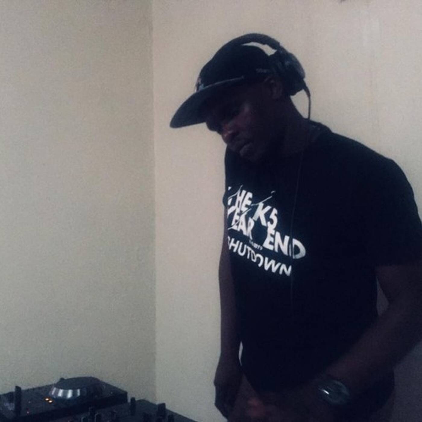 DEEPHOUZ SELECTIONS VOL 5 - DJ NEWZA.mp3 episode artwork
