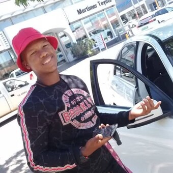 Radebe Sipho Pų&ntilde;k&iuml;şh