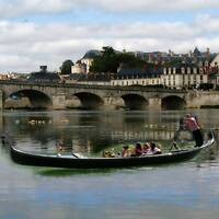 Avril sur Loire by Gérard Delassus