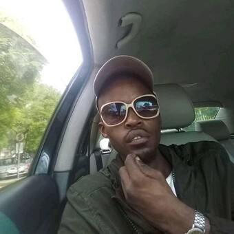 Kamogelo M&oacute;sh&agrave;Ph&eacute;l&igrave;