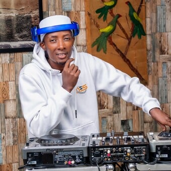DJ Sesmoh