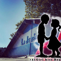#21 Girl kiss Boy by La Jetée Bar Lounge