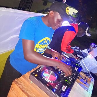 𝗗𝗘𝗘𝗝𝗔𝗬 𝗥𝗢𝗫𝗣𝗜𝗡 𝗧𝗛𝗘 𝗦𝗣𝗜𝗡 𝗦𝗘𝗡𝗦𝗘𝗜