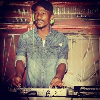 MollenQ Deep House Listening Sessions