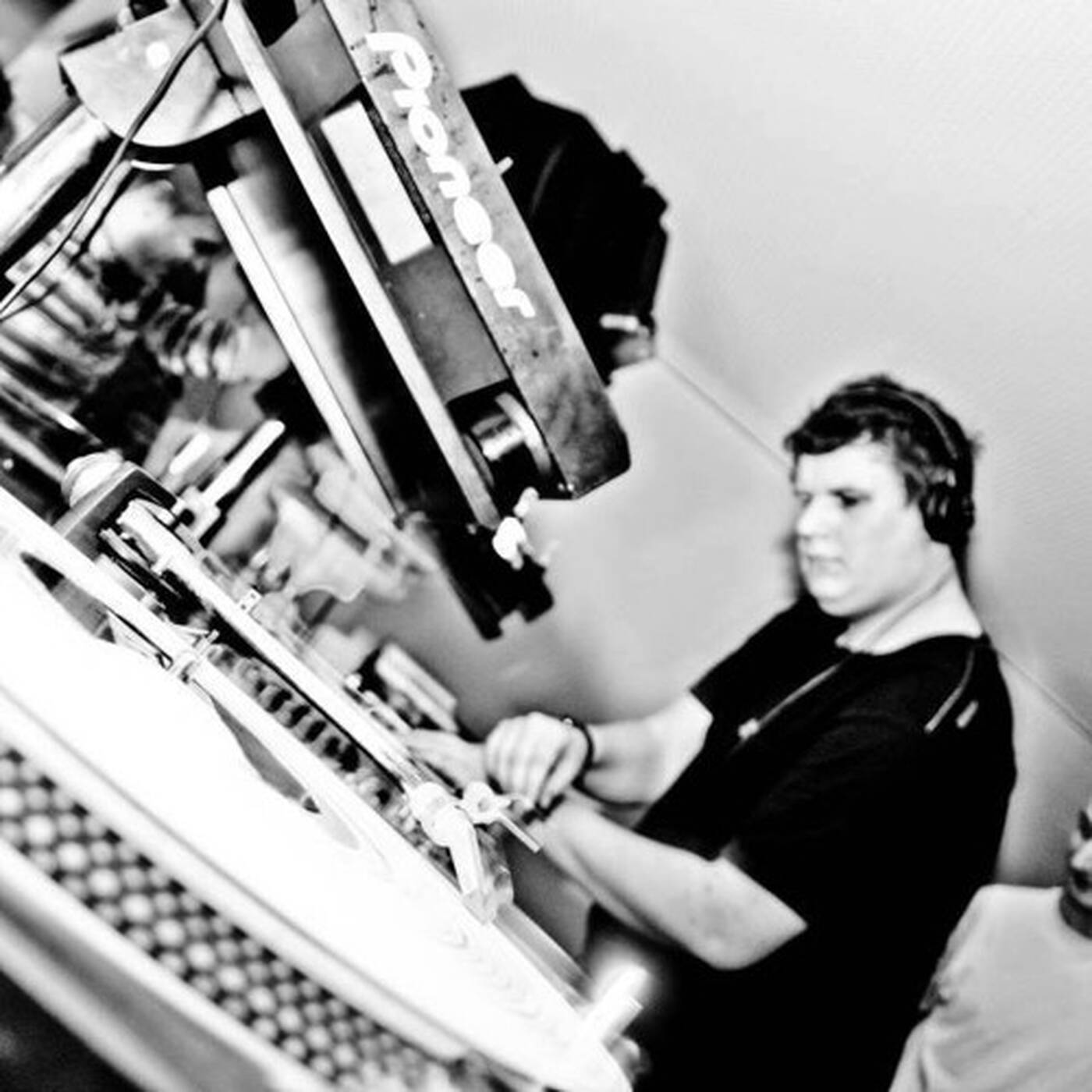 QUANTICMAN RECORDS PODCAST SERIES: NICOLAS FRANKEN