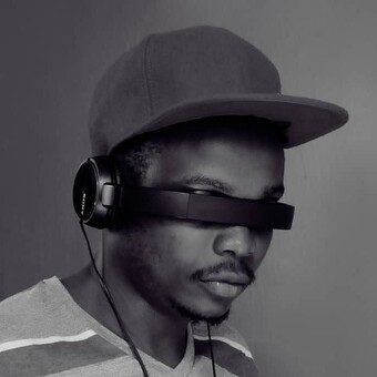 Deejay StarboyUg