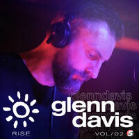 Glenn Davis - RISE vol 2 by 5 Magazine