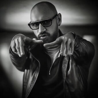 NES CASTANO official