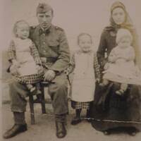 Chronik der Katharina Frank - Kapitel 4.3. - [NACH DER HEIMAT] Der Holzklau und Aufbruch by Landsmannschaft der Banater Schwaben Heilbronn