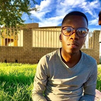 Rams Molefe