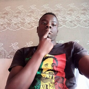 Charlie Mp&euml;nd&auml; R&euml;gg&auml;&euml;