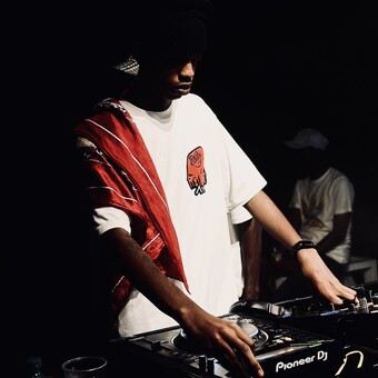 Tumza_702