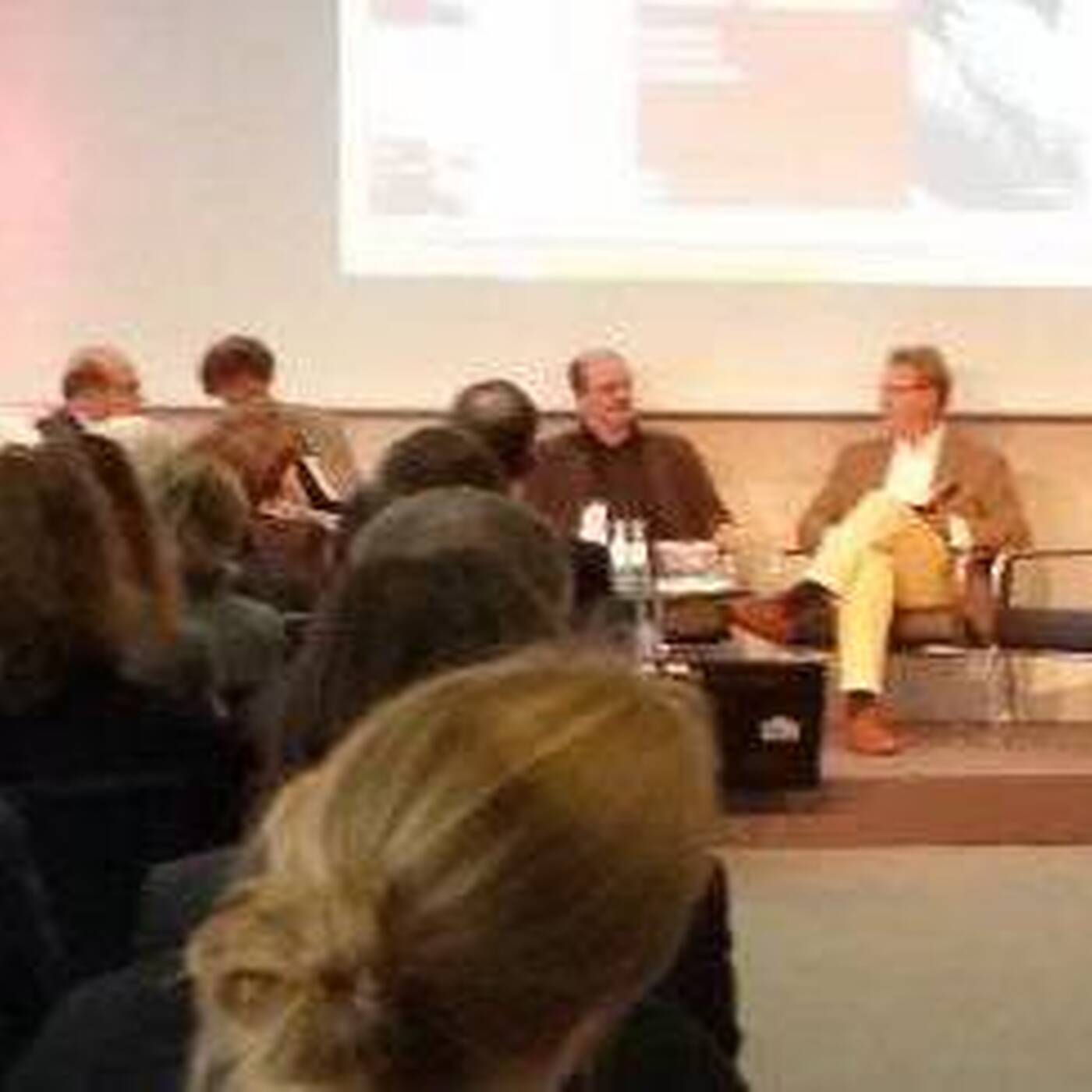 #infopro16 - Diskussionsrunde: Herausforderungen, Strategien und Lösungen in herausfordernden Zeiten episode artwork