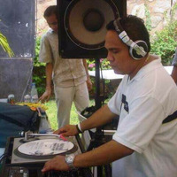 DJ Victor Cervantes Set 90s dance mix HITS by DJ Victor Cervantes