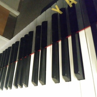 Dennis Vargas Piano Improvisations