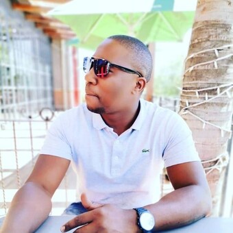 Thabang Molewe