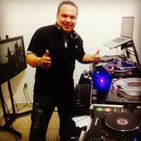 DJ Victor Cervantes  80 &amp; 90s Mix Pop &amp; Rap by DJ Victor Cervantes