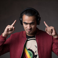 Buzz ft. Aashta Gill (DJ Pummy   DJ Kanwar) by DJ Pummy