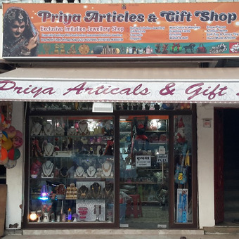 PriyaArticles Giftshop