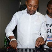 Skyz Reloaded - 30minutes Throw Back Mix by Mhleli Namhla Ngubo