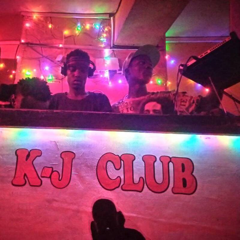 Dj Apple Ft Mc Jeft One Roots vol.12